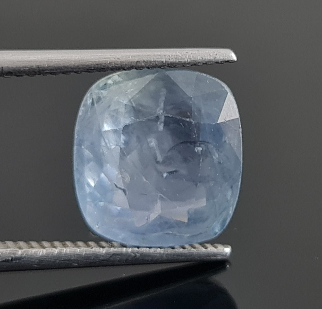 4.45 Carats Natural Blue Sapphire 9.71x9.08x5.10 mm